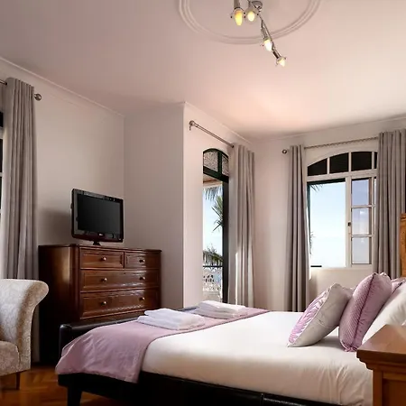 Gem Of A House By Homie Funchal (Madeira)